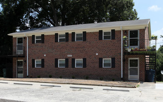 2231 Summit St Apartments