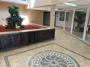 10001 W Atlantic Blvd, Unit 122 in Coral Springs, FL - Foto de edificio - Building Photo