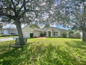 1057 Stratton Ave in Spring Hill, FL - Building Photo - Building Photo