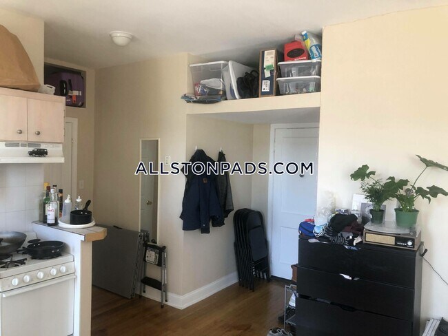 property at 1189 Commonwealth Ave
