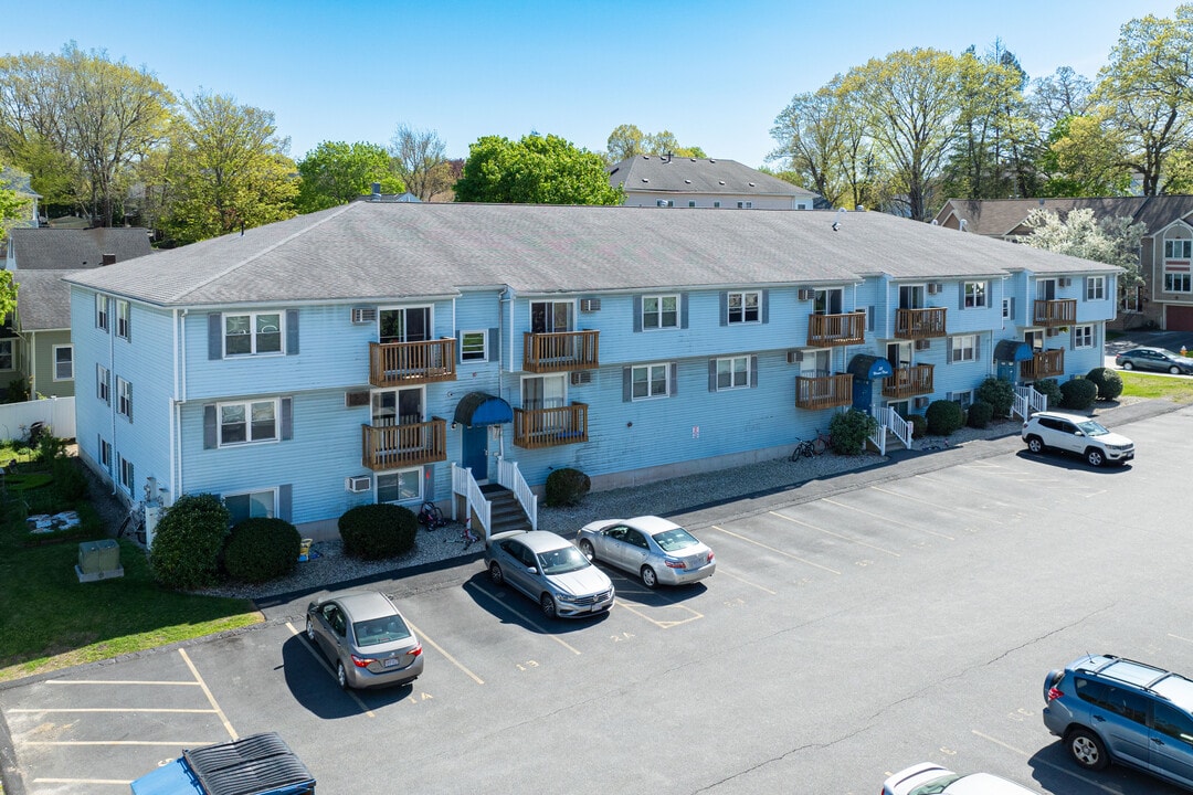 20 Warner Ave in Worcester, MA - Building Photo