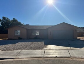 7563 E 27th St in Yuma, AZ - Building Photo - Building Photo