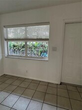 212 NE 41st St-Unit -212 in Oakland Park, FL - Foto de edificio - Building Photo