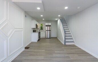 1914 Titan St in Philadelphia, PA - Building Photo - Building Photo