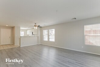 1080 Paradise Coach Dr in Henderson, NV - Building Photo - Building Photo