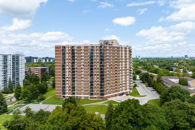 McCowan Place in Toronto, ON - Building Photo - Building Photo