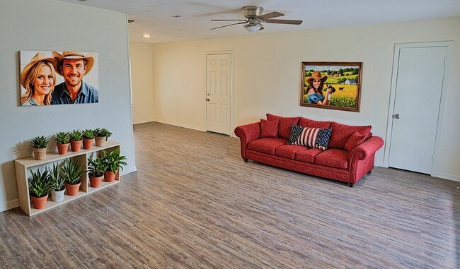 906 Avenue A in Sweeny, TX - Building Photo - Building Photo