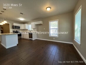 3020 Mims St in Fort Worth, TX - Building Photo - Building Photo