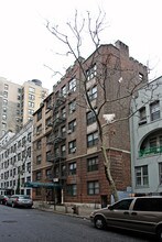 245 W 75th St in New York, NY - Building Photo - Building Photo