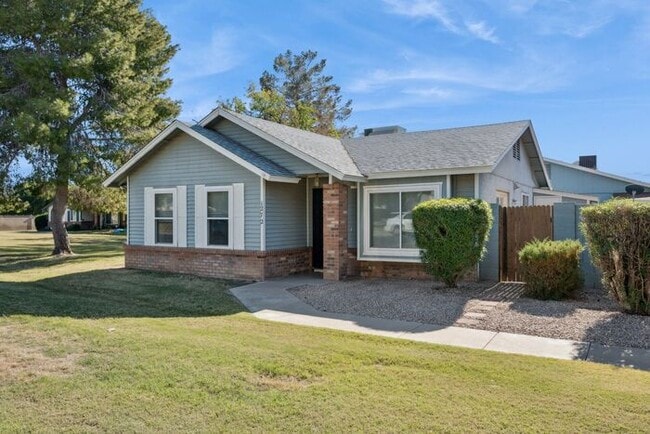 property at 5135 E Evergreen St