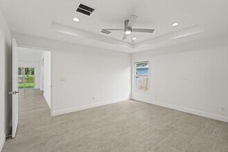 5911 Seagrape Dr in Fort Pierce, FL - Building Photo - Building Photo