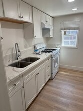 2409 23rd St, Unit Upstairs in Sacramento, CA - Foto de edificio - Building Photo