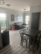 275 Larch St in Waterloo, ON - Building Photo - Building Photo