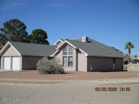 371 Flemish Cir in El Paso, TX - Building Photo