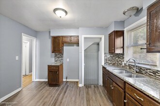 20300 Gilchrist St in Detroit, MI - Building Photo - Building Photo