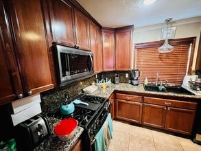 21945 Centurion Way in Santa Clarita, CA - Building Photo - Building Photo