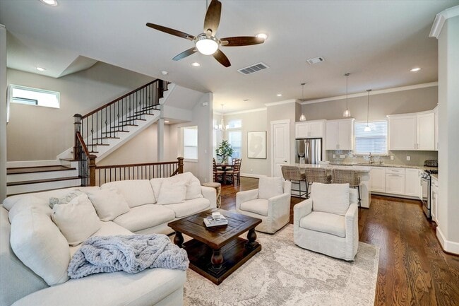 property at 870 Wakefield Dr