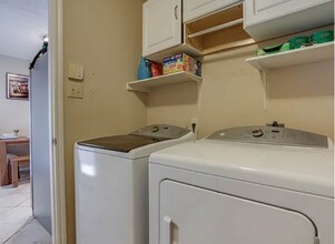9410 Kenton Hill in San Antonio, TX - Building Photo - Building Photo