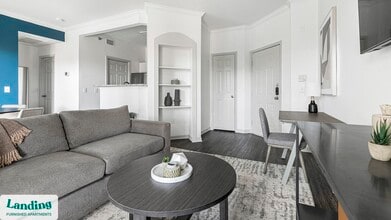 19275 Stone Oak Pkwy in San Antonio, TX - Building Photo - Building Photo