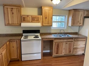 108 Anna Rd in Canton, NC - Building Photo - Building Photo