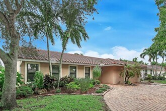 303 NW 105th Terrace in Coral Springs, FL - Building Photo - Building Photo
