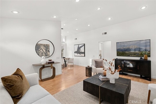 127 Huntington, Unit 257 in Irvine, CA - Building Photo - Building Photo