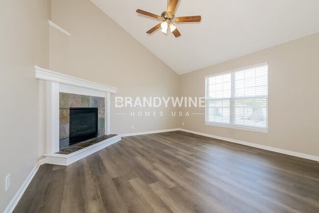 809 Canter St in Raymore, MO - Building Photo - Building Photo