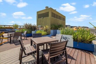 Emme in Emeryville, CA - Building Photo - Building Photo