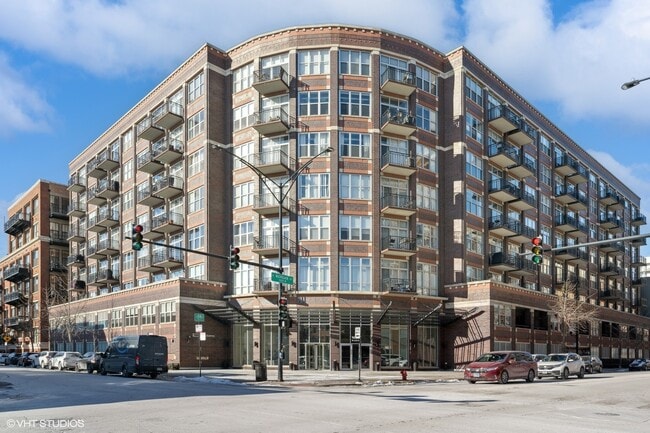property at 1000 W Adams St