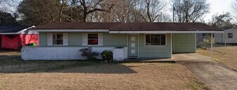 501 Wynhurst Ct in Columbus, MS - Building Photo