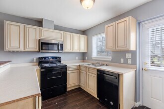 7810 Peachtree St in Houston, TX - Building Photo - Building Photo