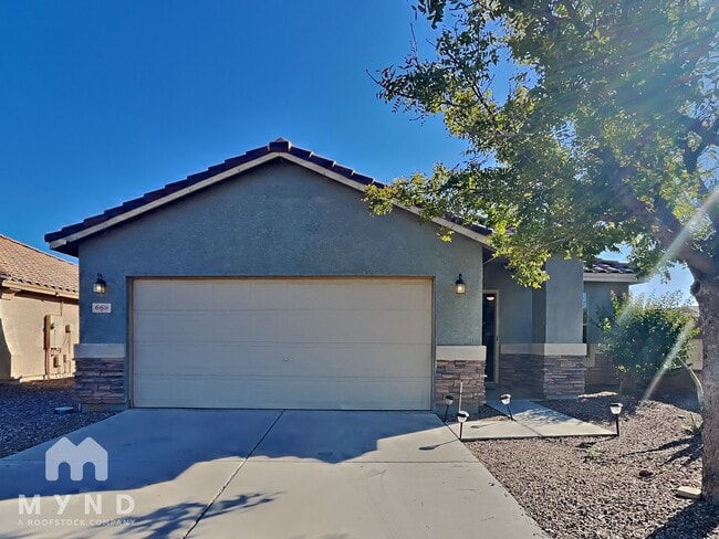 property at 669 W Silver Reef Ct