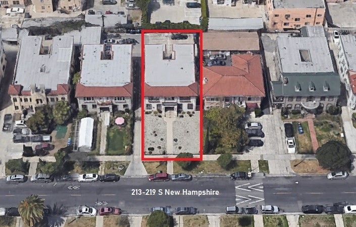 213 S New Hampshire Ave in Los Angeles, CA - Building Photo