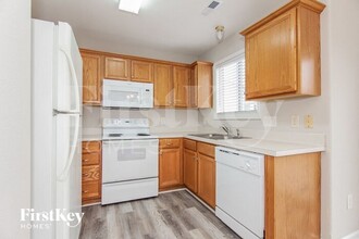 5633 Waverly Lynn Ln in Charlotte, NC - Building Photo - Building Photo