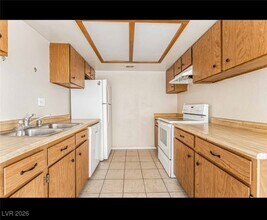 5264 Child Ct in Las Vegas, NV - Building Photo - Building Photo