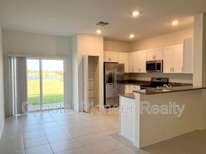 2576 Sunray Venus Wy in Ruskin, FL - Building Photo - Building Photo