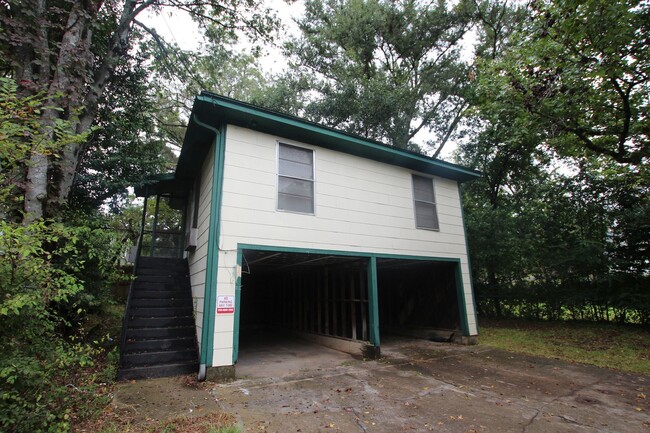 property at 430 1/2 E Hudson St