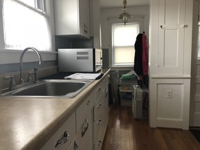 156 Leroy St, Unit Second floor in Binghamton, NY - Building Photo - Building Photo