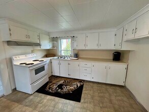 61 Silver St in Dover, NH - Building Photo - Building Photo