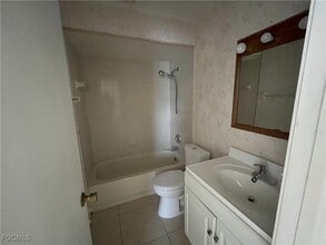 7254 Barragan Rd in Ft. Myers, FL - Building Photo - Building Photo