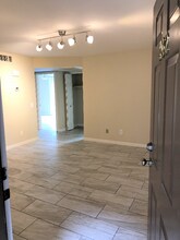 17 E Ruth Ave, Unit 302 in Phoenix, AZ - Building Photo - Building Photo