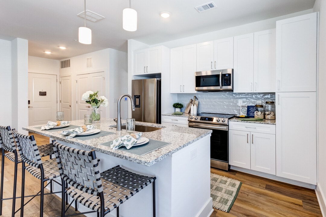 Marion Lake in Savannah, GA - Foto de edificio