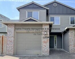 13319 SW 154th Ave in Tigard, OR - Building Photo