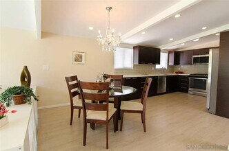 5410 Baja Dr in San Diego, CA - Building Photo - Building Photo