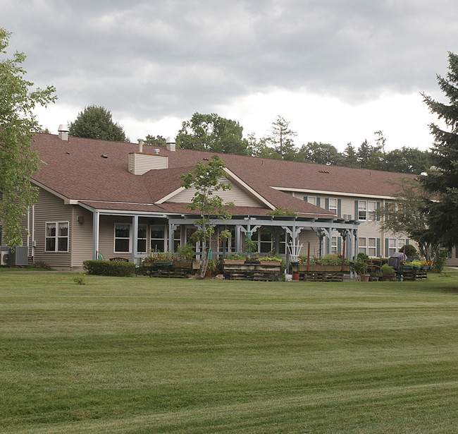 Clinton Manor Apartments in Clinton, NY - Building Photo - Building Photo