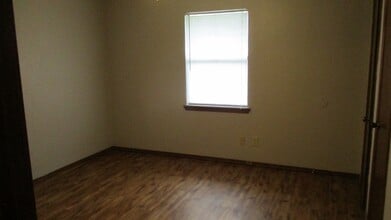 800 Swan Lake Rd in Edmond, OK - Building Photo - Building Photo