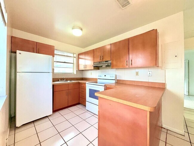 property at 800 NE 14th St