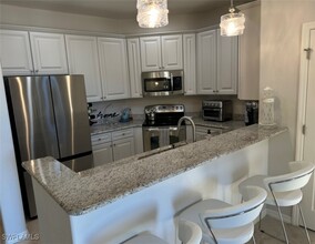8997 Cambria Cir in Naples, FL - Building Photo - Building Photo