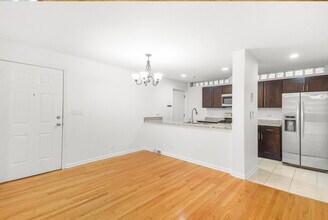 301 W Goethe St, Unit 301C in Chicago, IL - Building Photo - Building Photo
