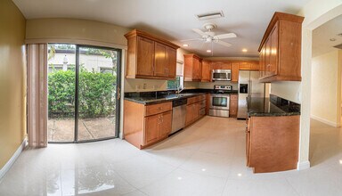 8410 Cypress Ln in Boca Raton, FL - Building Photo - Building Photo